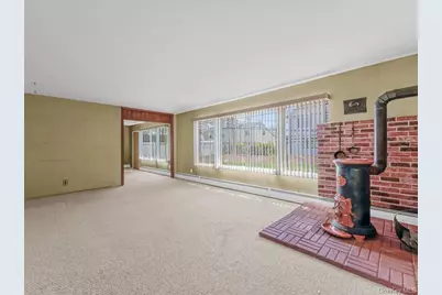 24 Jerold Street, Plainview, NY 11803 - Photo 12
