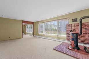 24 Jerold St, Plainview, NY 11803 - Photo 12