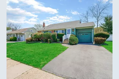 24 Jerold Street, Plainview, NY 11803 - Photo 2