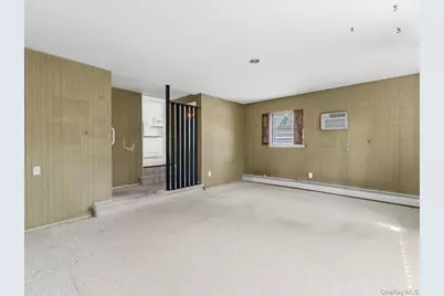 24 Jerold Street, Plainview, NY 11803 - Photo 14