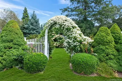 15405 Main Road, Mattituck, NY 11952 - Photo 22