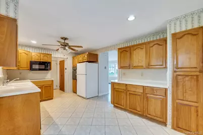 171 Nathan Drive, Bohemia, NY 11716 - Photo 20