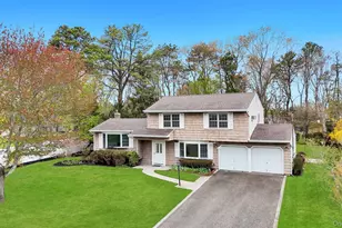 171 Nathan Dr, Bohemia, NY 11716 - Photo 2
