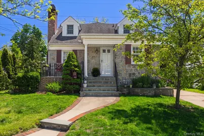 68 Broadway, Malverne, NY 11565 - Photo 1