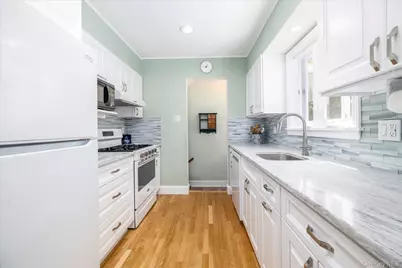 68 Broadway, Malverne, NY 11565 - Photo 10