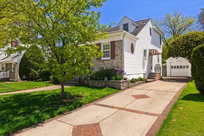 68 Broadway, Malverne, NY 11565 - Photo 24