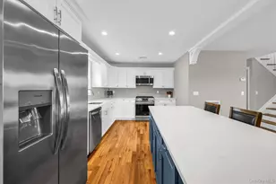 191 N Huron St, Ronkonkoma, NY 11779 - Photo 8