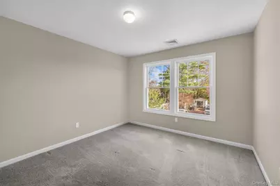 191 N Huron Street, Ronkonkoma, NY 11779 - Photo 16
