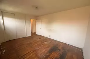 196-15 69th Ave, Fresh Meadows, NY 11365 - Photo 8