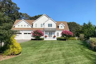 17 Willowood Ct, Westhampton, NY 11977 - Photo 2