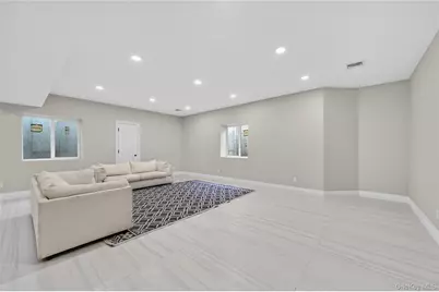 15 Ridge Drive, Port Washington, NY 11050 - Photo 38