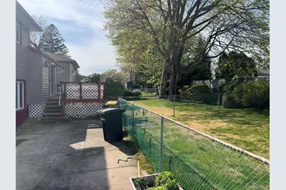 65 Thoreau Road, North Babylon, NY 11703 - Photo 20