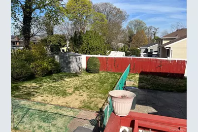 65 Thoreau Road, North Babylon, NY 11703 - Photo 18