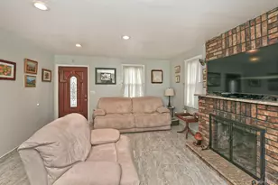 3076 Roxbury Rd, Oceanside, NY 11572 - Photo 8