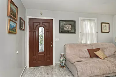 3076 Roxbury Road, Oceanside, NY 11572 - Photo 6