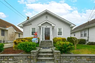 3076 Roxbury Rd, Oceanside, NY 11572 - Photo 2