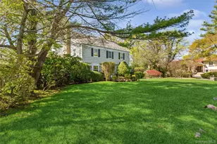1360 Boxwood Dr W, Hewlett, NY 11557 - Photo 2