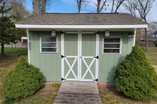 59 Lumur Dr, Sayville, NY 11782 - Photo 36