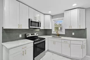65 Maple Ln, Medford, NY 11763 - Photo 8
