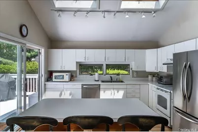 13 Van Scoys Path W, East Hampton, NY 11937 - Photo 6