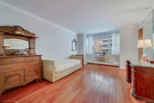 52-30 39th Dr, Woodside, NY 11377 - Photo 4