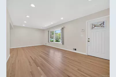 19 Buckingham Road, Nanuet, NY 10954 - Photo 4
