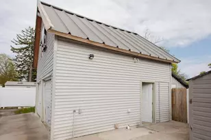 8 Brightside Ave, Central Islip, NY 11722 - Photo 22