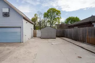 8 Brightside Ave, Central Islip, NY 11722 - Photo 24