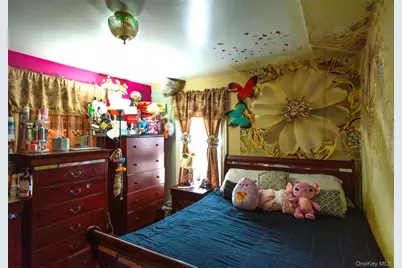 8 Brightside Avenue, Central Islip, NY 11722 - Photo 20
