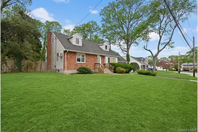 72 Seminole Street, Selden, NY 11784 - Photo 2