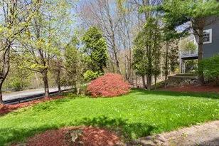 300 Rockwood Ct, Yorktown Heights, NY 10598 - Photo 32