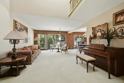 29 Jennings Lane, Woodbury, NY 11797 - Photo 8