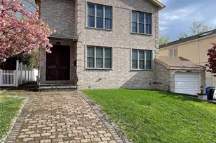248-14 Van Zandt Ave, Little Neck, NY 11362 - Photo 2