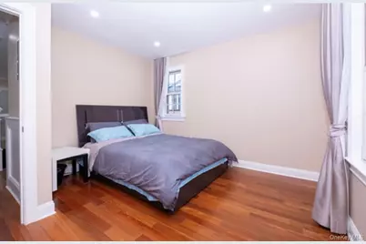 24814 Van Zandt Avenue, Little Neck, NY 11362 - Photo 16