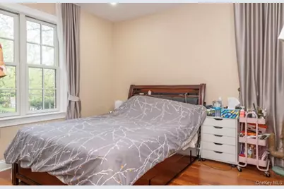 24814 Van Zandt Avenue, Little Neck, NY 11362 - Photo 22