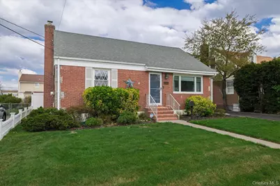 2915 Laurel Avenue, Baldwin, NY 11510 - Photo 4