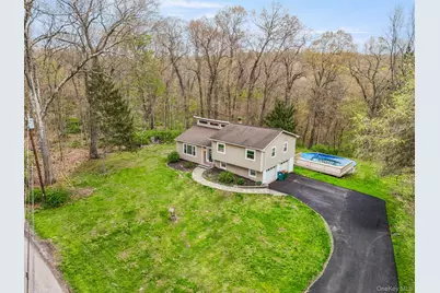 325 Oak Ridge Road, Hopewell Junction, NY 12533 - Photo 2