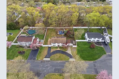 27 Millbury Lane, Setauket, NY 11720 - Photo 2