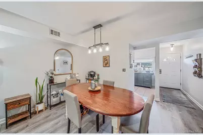 197 N Pointe Circle #197, Coram, NY 11727 - Photo 6