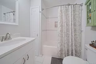 197 N Pointe Circle, Coram, NY 11727 - Photo 16