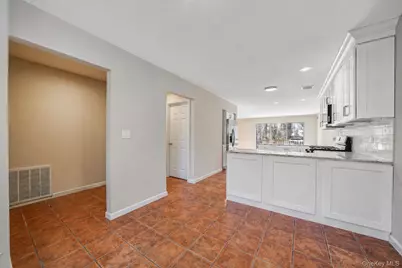 206 Dorado Court N, Middle Island, NY 11953 - Photo 20