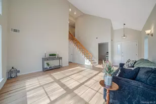 206 Dorado Ct N, Middle Island, NY 11953 - Photo 12