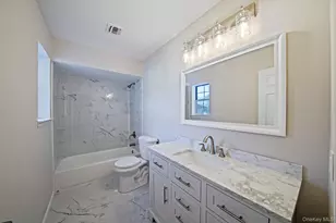 206 Dorado Ct N, Middle Island, NY 11953 - Photo 34