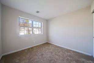 206 Dorado Ct N, Middle Island, NY 11953 - Photo 32