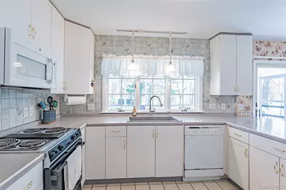 1 Paulette Lane, Wappingers Falls, NY 12590 - Photo 8