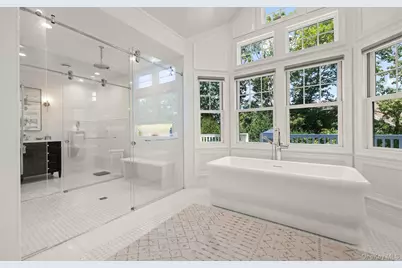 1 Pembroke Drive, Glen Cove, NY 11542 - Photo 24