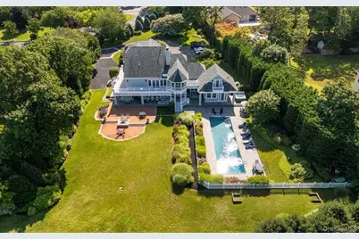 1 Pembroke Drive, Glen Cove, NY 11542 - Photo 1