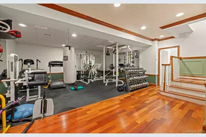 1 Pembroke Drive, Glen Cove, NY 11542 - Photo 30