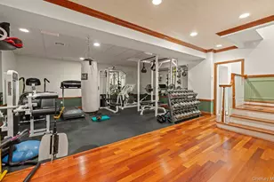 1 Pembroke Dr, Glen Cove, NY 11542 - Photo 30