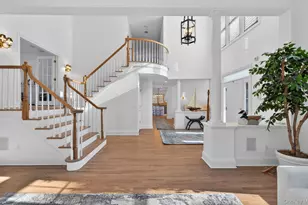 1 Pembroke Dr, Glen Cove, NY 11542 - Photo 10